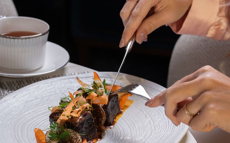 تجربة يوم كامل فوق دبي في أتموسفير