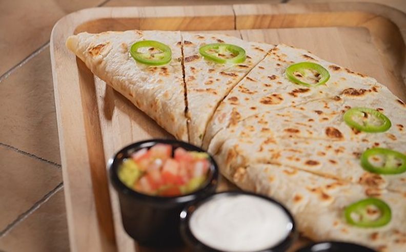 Kamayan Fiesta and Filipino Nights at Jules Bar