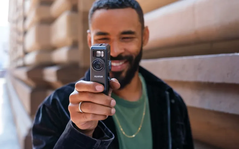 كاميرا instax mini Evo Cinema تجربة تصوير مختلفة تجمع بين الماضي والحاضر