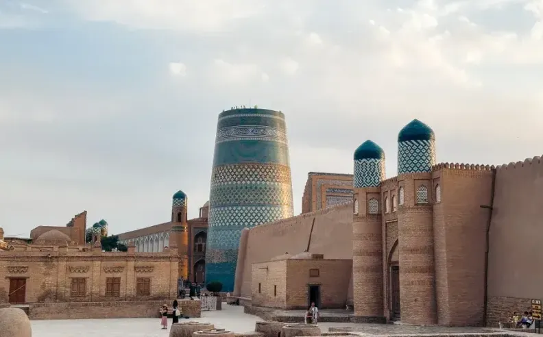 أوزبكستان رحلة عبر التاريخ والثقافة