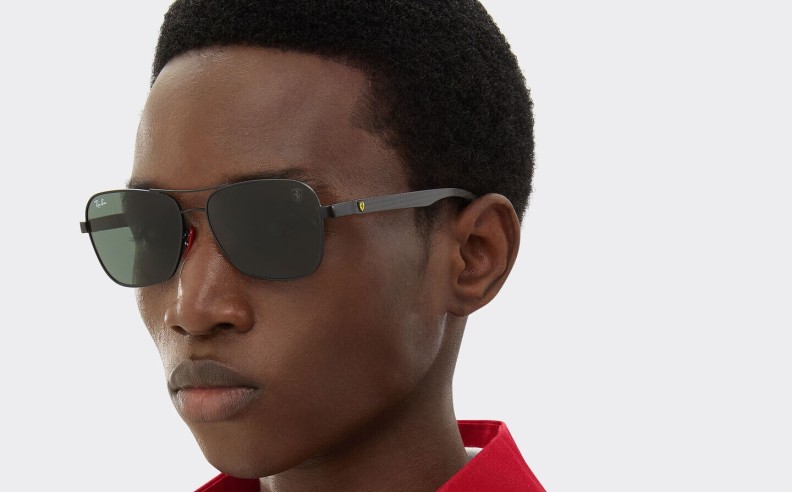 RB2217M حضور جريء بطابع فاخر