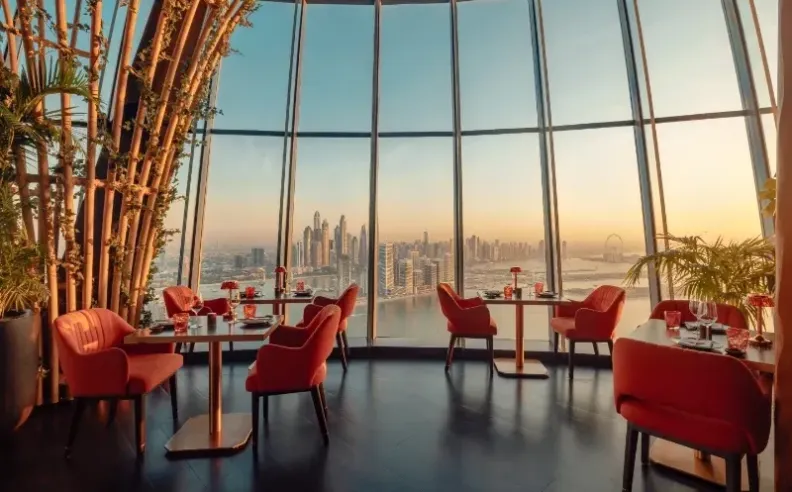 مطاعم دبي بإطلالات ساحرة 2026: تجربة فاخرة تأسر الحواس وتخطف الأنفاس