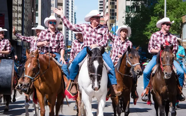 اجواء تجمع بين التراث والاثارة