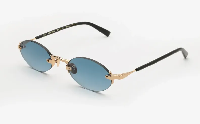 A Bold Edge with Modern Detail